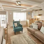 Vakantiehuis Host & - Jet Whitby
